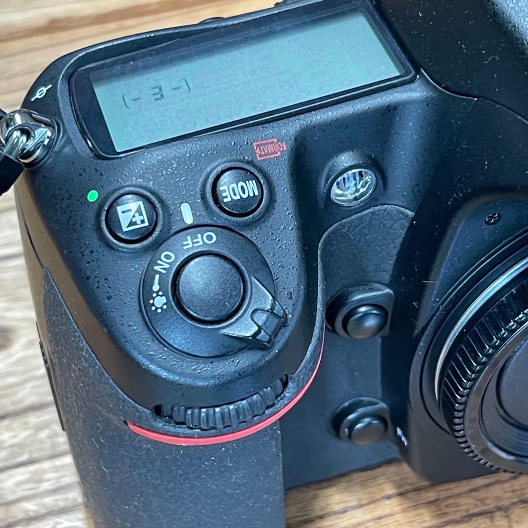 Nikon Digital Slr D300S 18,059