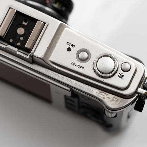 Olympus Mirrorless Interchangeable Lens Cameras Pen E-P1