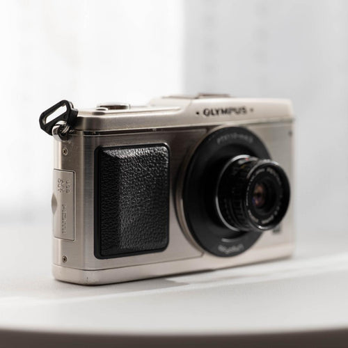 Olympus Mirrorless Interchangeable Lens Cameras Pen E-P1