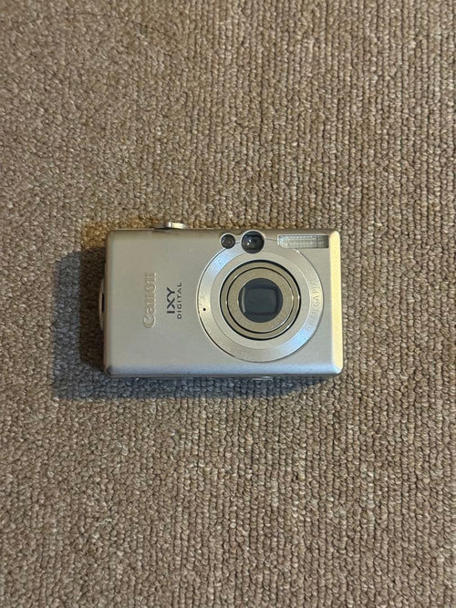 Canon Compact Digital Camera Ixy 70