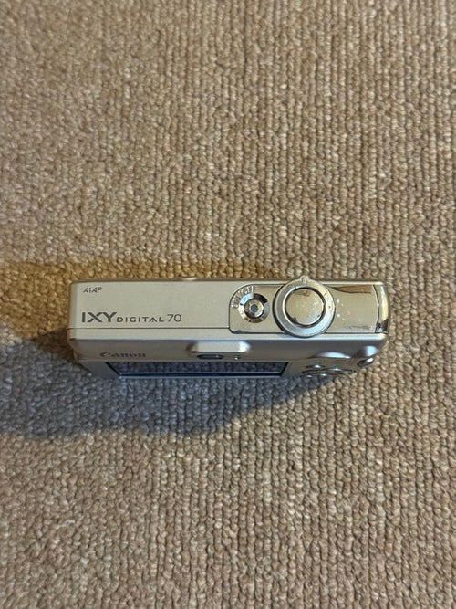 Canon Compact Digital Camera Ixy 70