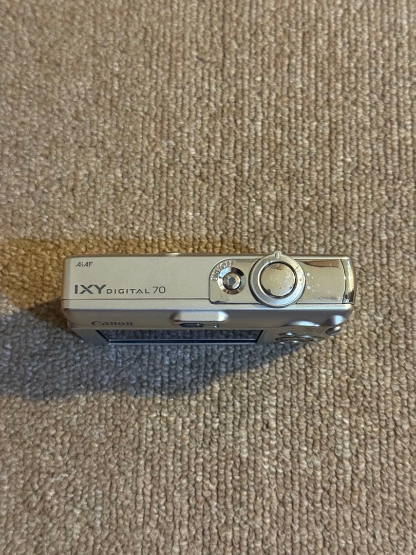 Canon Compact Digital Camera Ixy 70