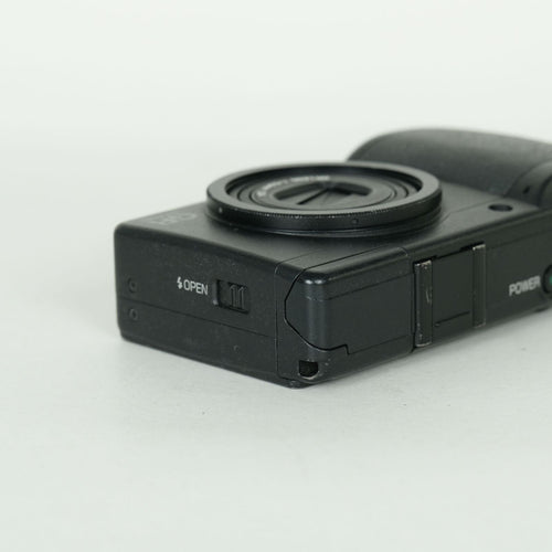 Ricoh Compact Digital Camera 1,630 Gr Ii