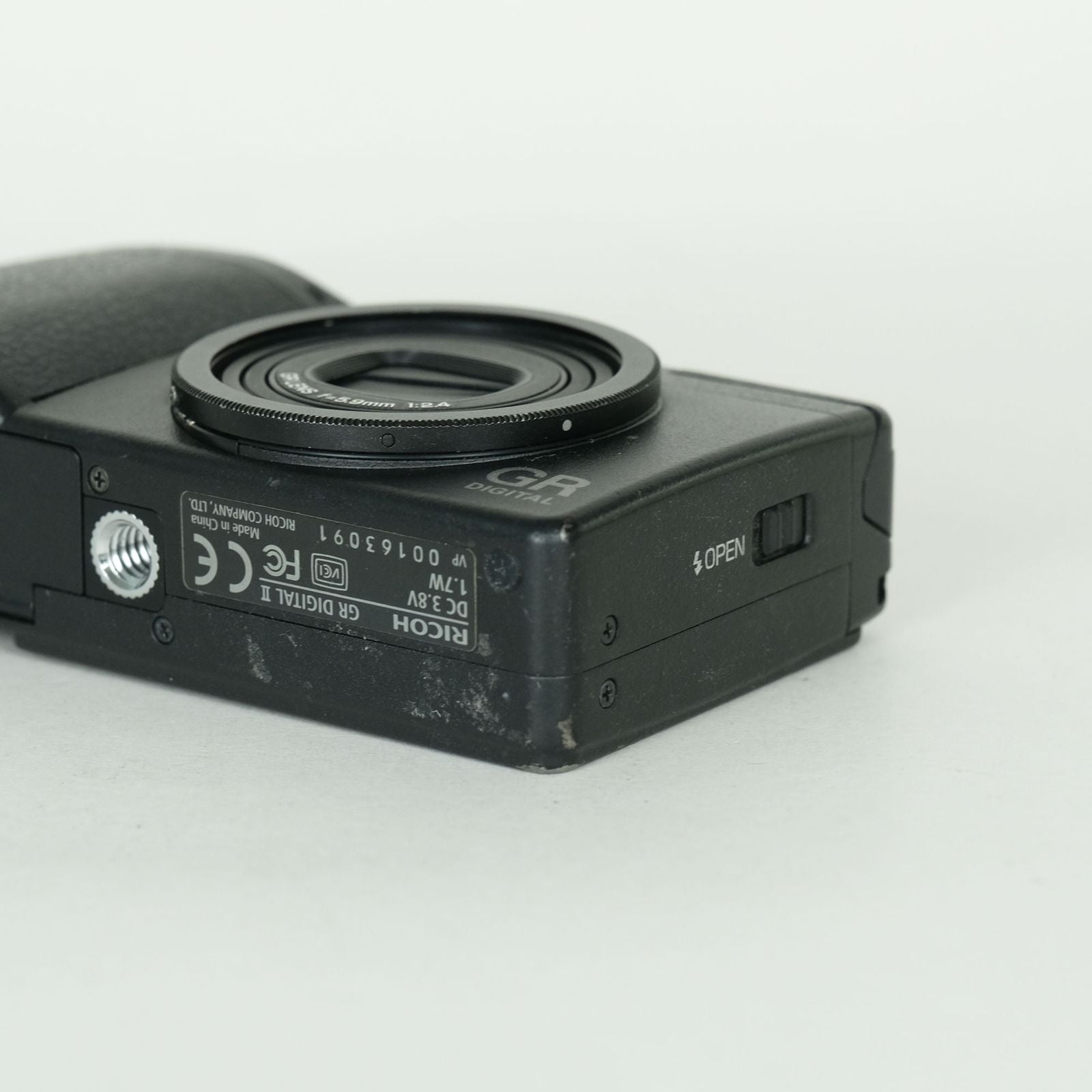 Ricoh Compact Digital Camera 1,630 Gr Ii