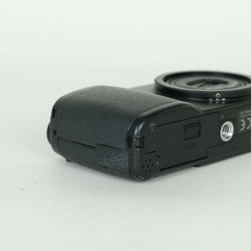 Ricoh Compact Digital Camera 1,630 Gr Ii