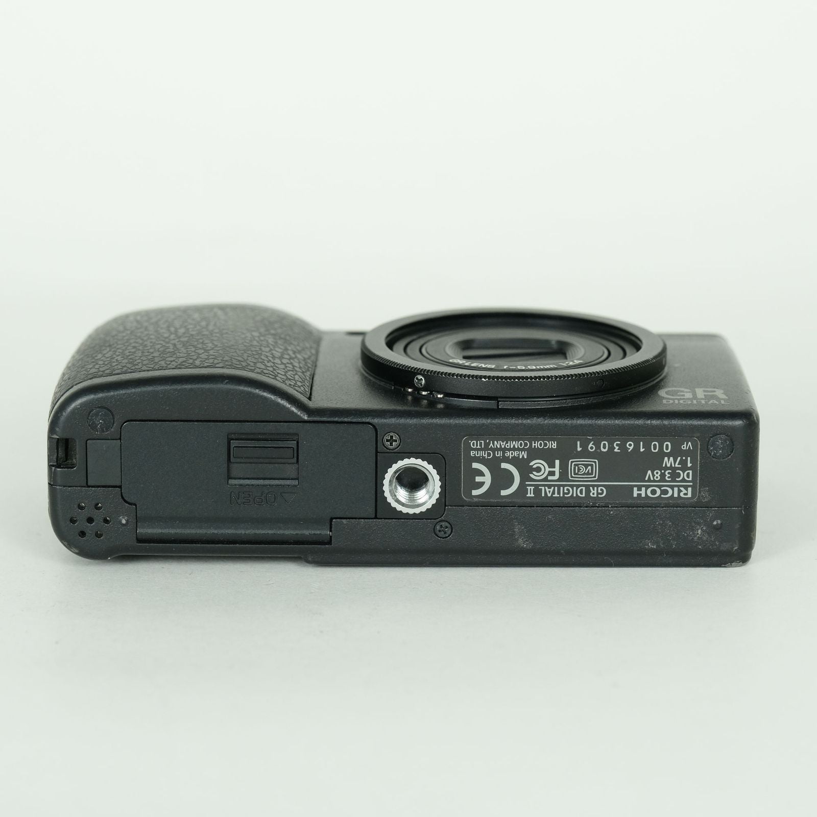 Ricoh Compact Digital Camera 1,630 Gr Ii