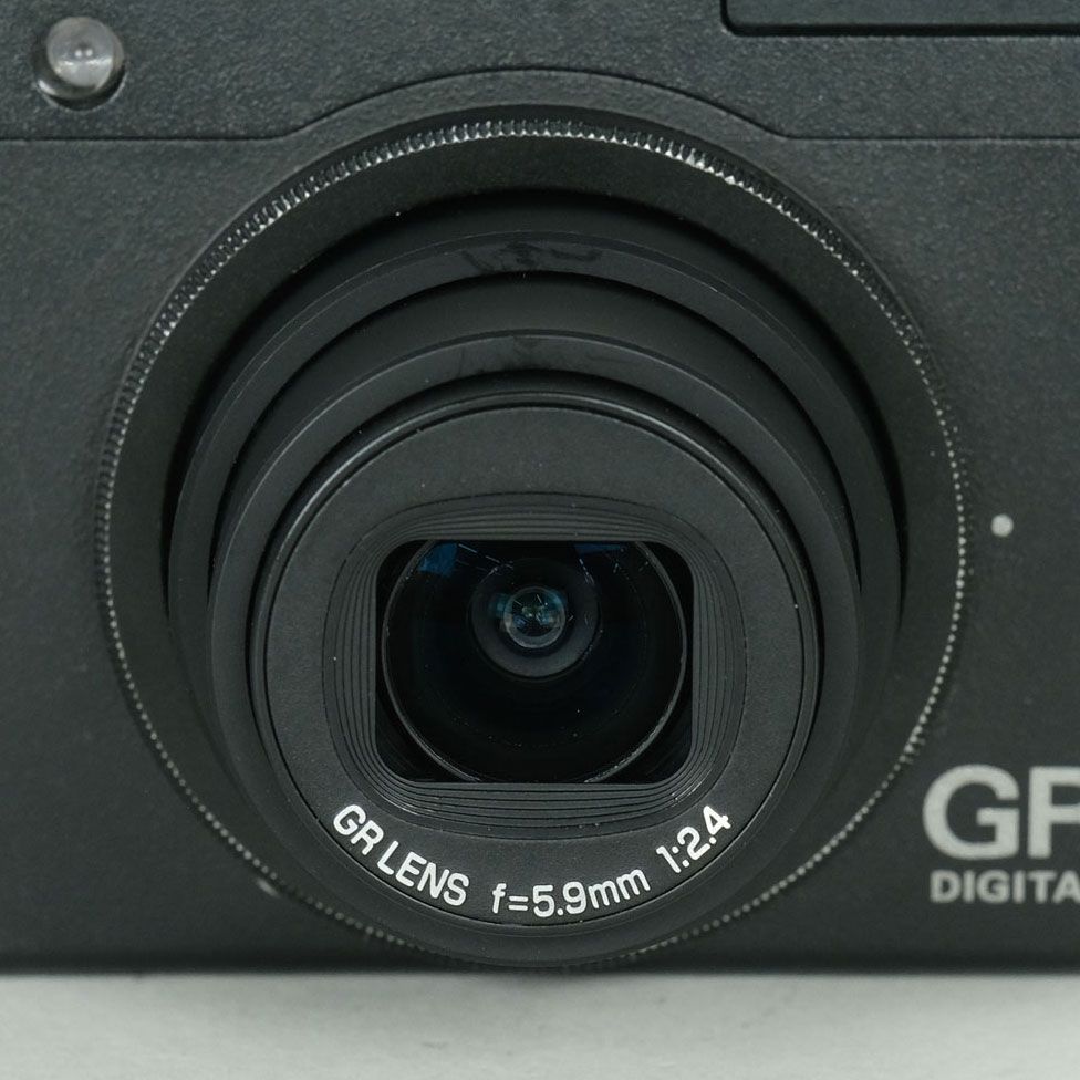 Ricoh Compact Digital Camera 1,630 Gr Ii