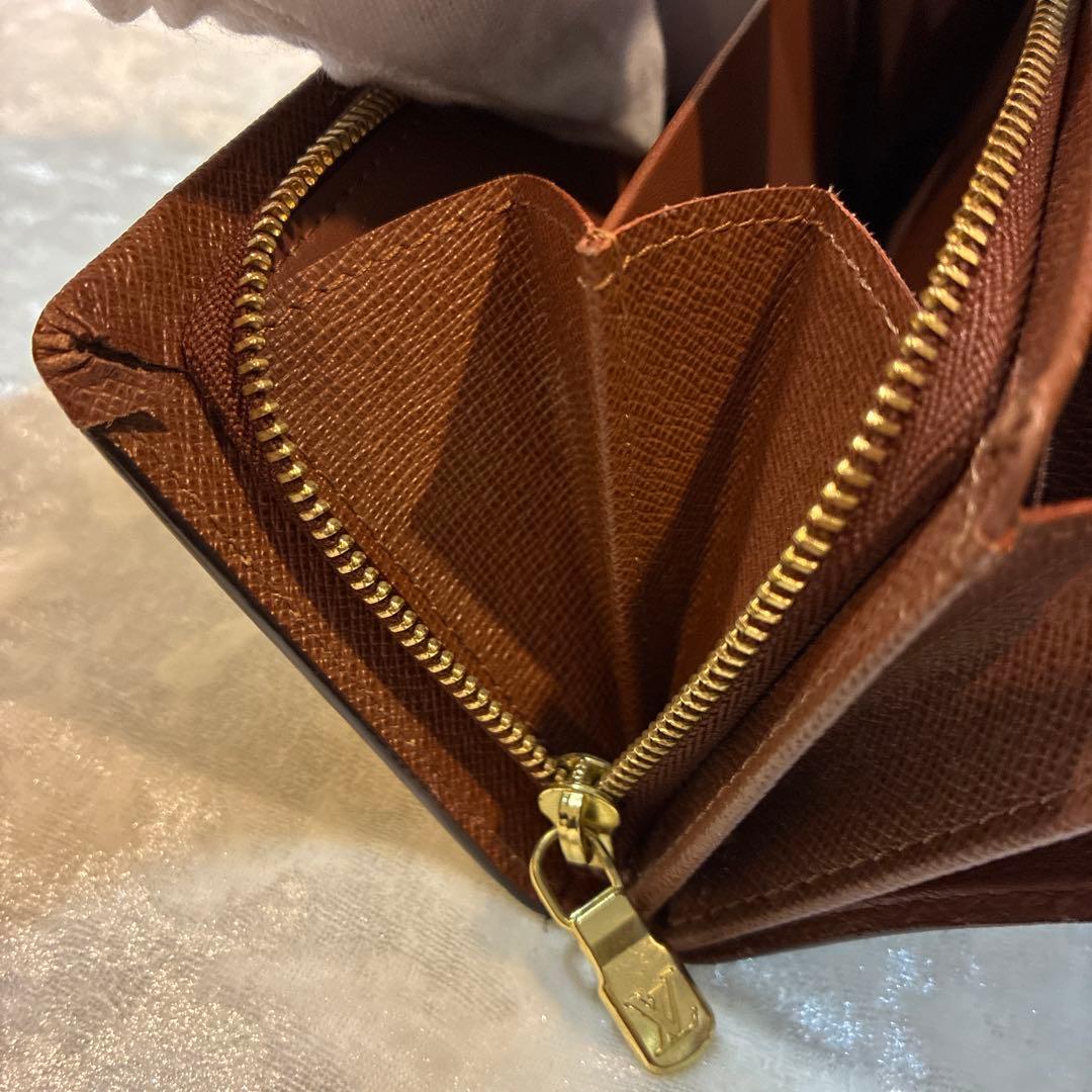 Louis Vuitton Bifold Wallets M61730