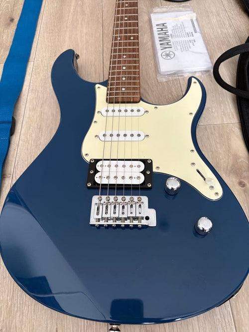 Yamaha Electric Guitar Beginner Sets Pacifica 112V