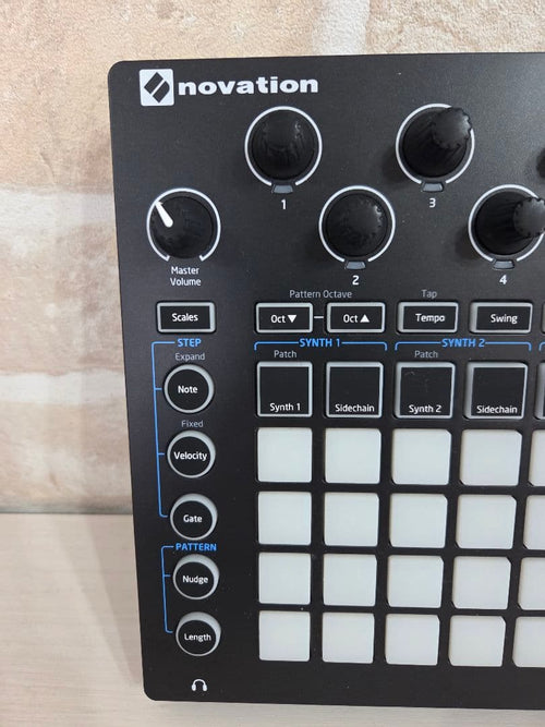 Rhythm Machine Novation Circuit Groove Box