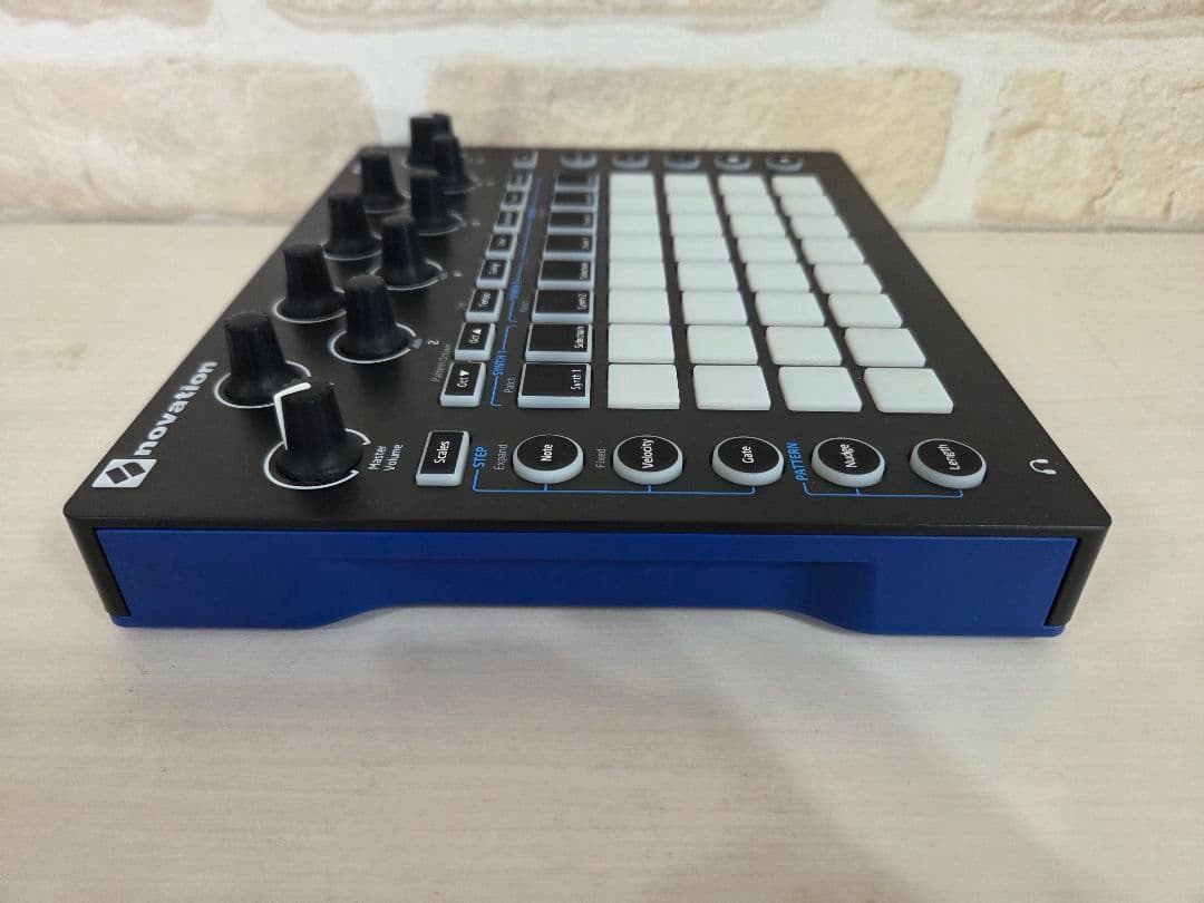 Rhythm Machine Novation Circuit Groove Box