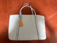 Samantha Thavasa Tote Bags