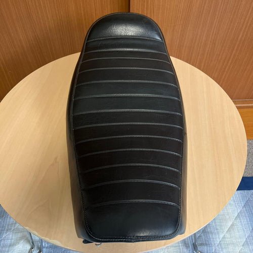 Seats Yamaha Sr