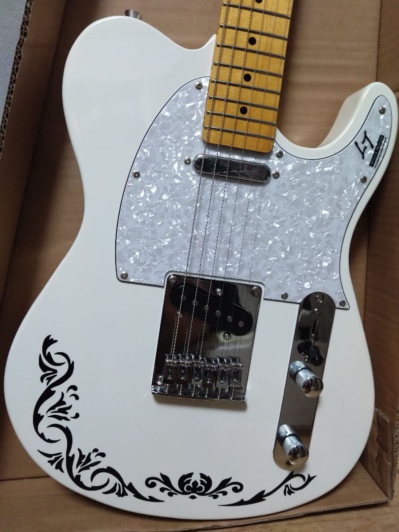 Electric Guitars Tt