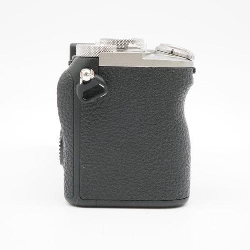 Mirrorless Interchangeable Lens Cameras 3,215 Sony 7Cii