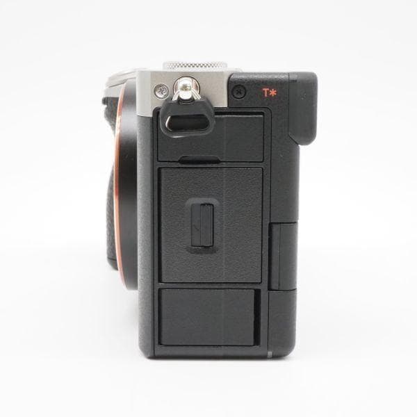 Mirrorless Interchangeable Lens Cameras 3,215 Sony 7Cii