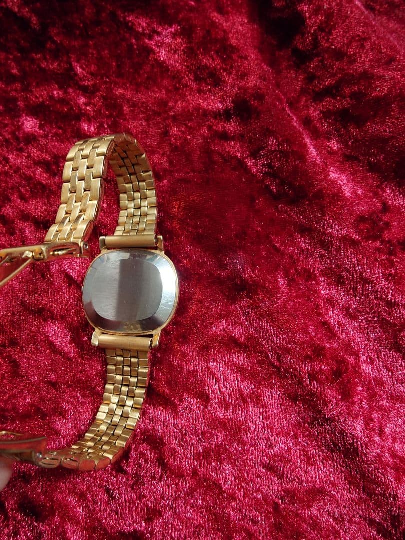 Omega Quartz Watches