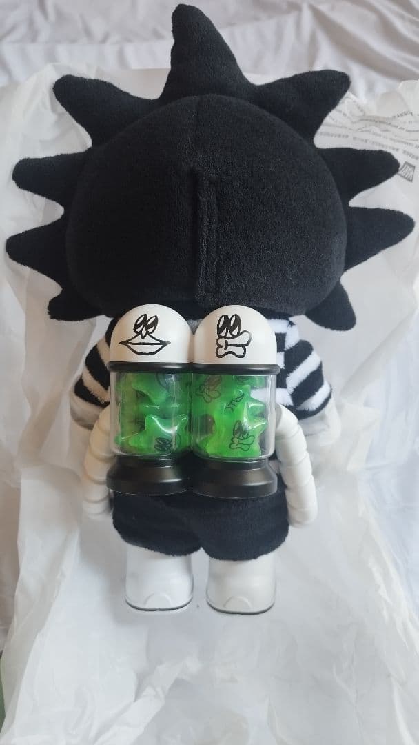 Pop Mart Other Space Molly 400% Lala Company-Durian Man