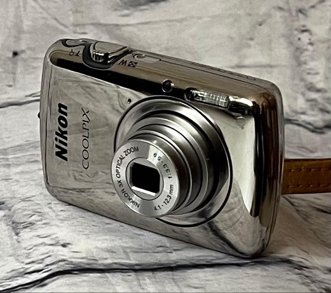 Nikon Compact Digital Camera Coolpix S01