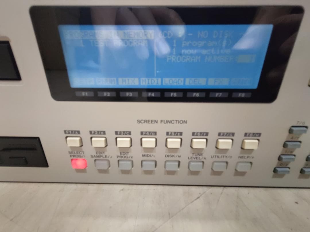 Akai Professional Samplers Kit-Cd3000 Input