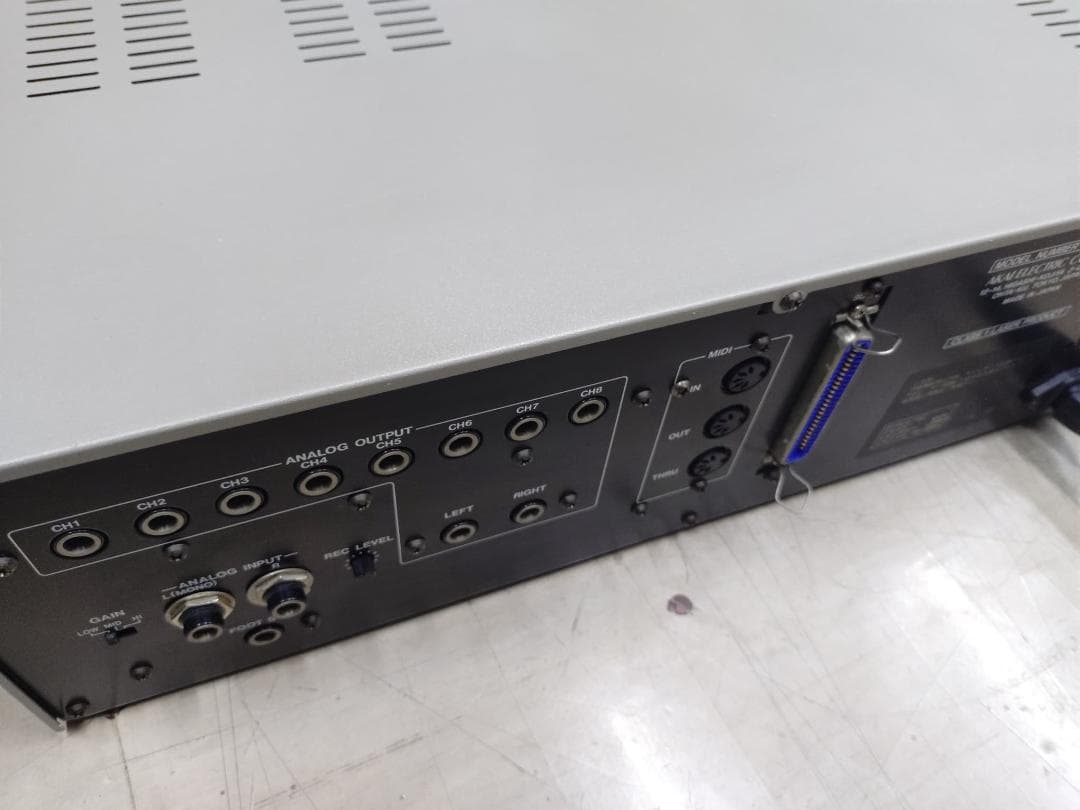 Akai Professional Samplers Kit-Cd3000 Input