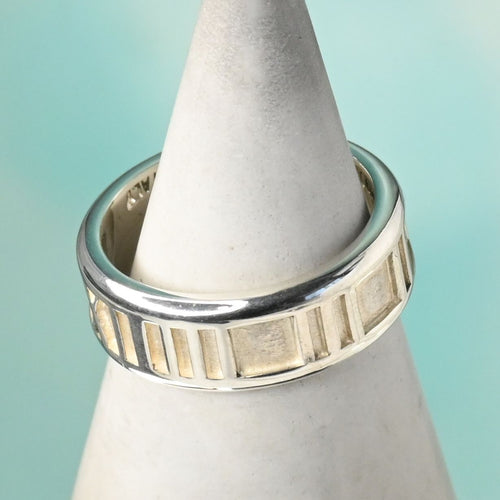 Tiffany Ring Co. 8.5 925
