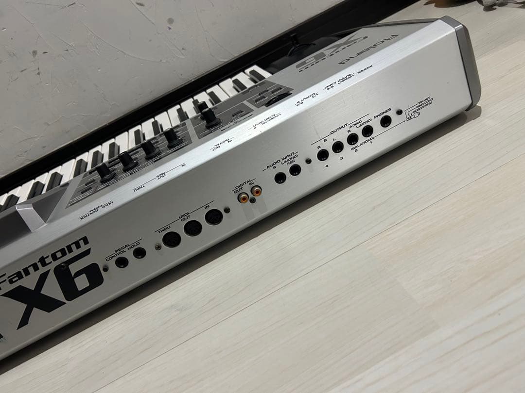 Roland Others Fantom X6