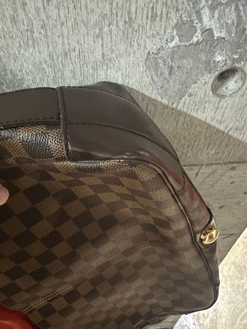 Louis Vuitton Shoulder Bags A4