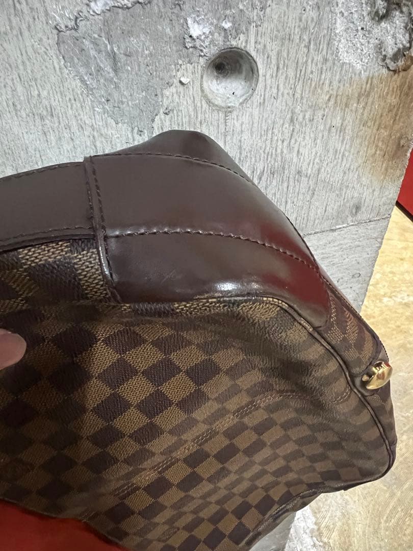 Louis Vuitton Shoulder Bags A4