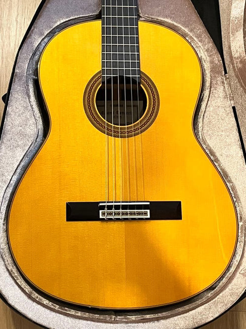 Yamaha Classical Guitars Gc32S