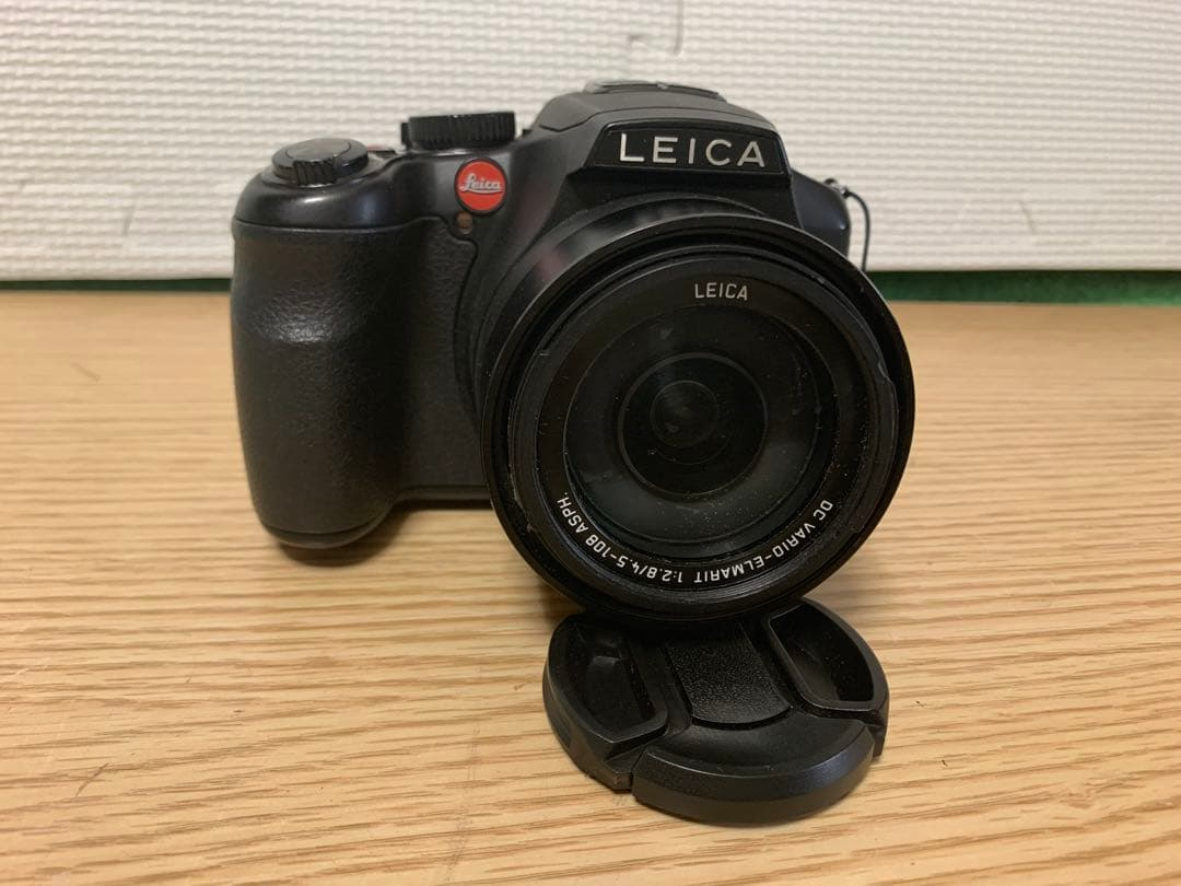 Compact Digital Camera Leica
