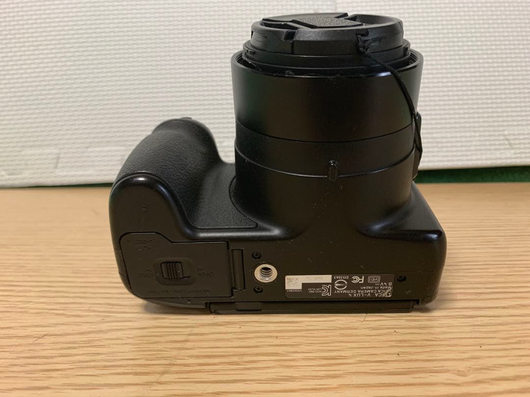 Compact Digital Camera Leica