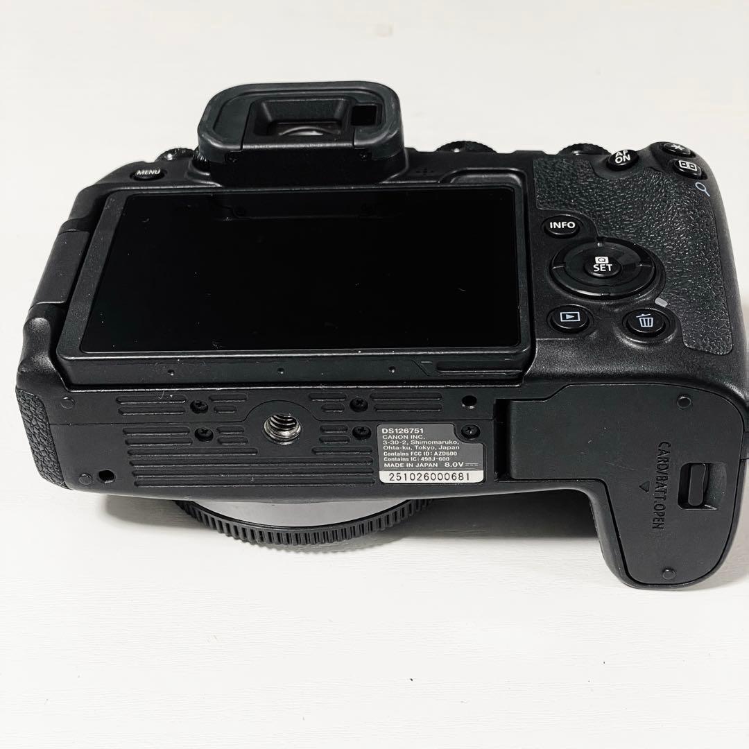 Canon Mirrorless Interchangeable Lips 4/22 Eos Rp 3