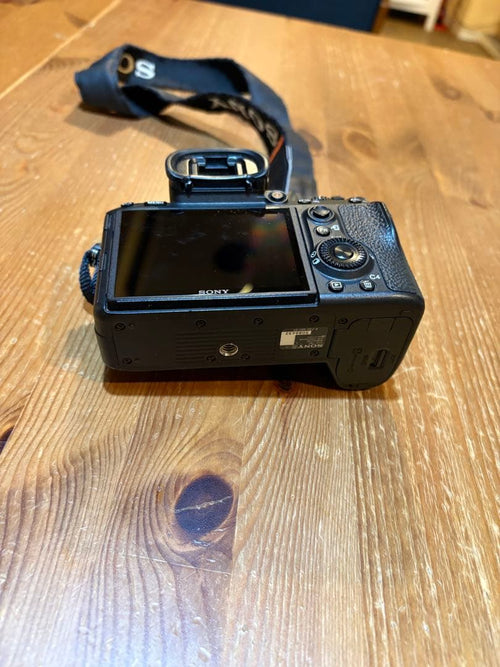 Sony Digital Slr 7 Ii