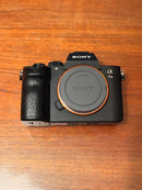Sony Mirrorless Interchangeable Lens Cameras A7Iii Ilce-7M3