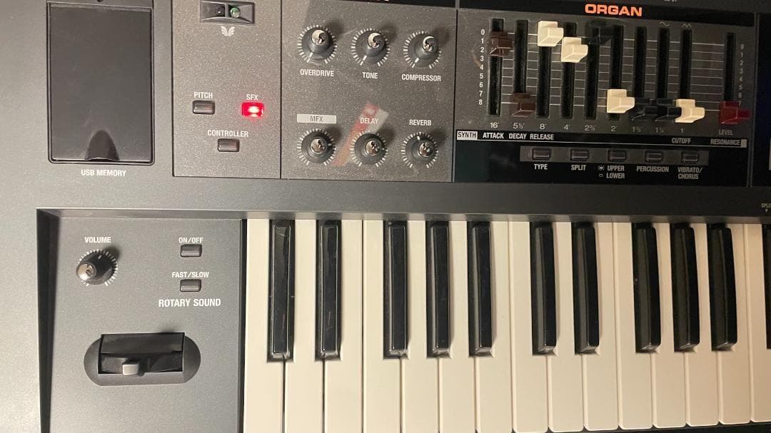 Analog Synthesizers Roland Vr-09 V-Combo 61
