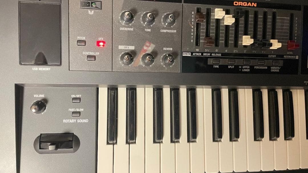 Analog Synthesizers Roland Vr-09 V-Combo 61