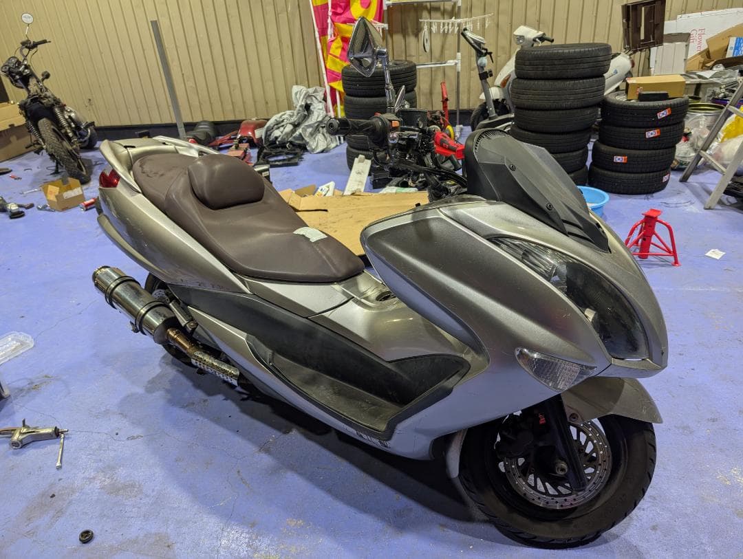 Majesty Motorcycle Body Sg20J