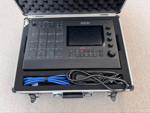 Akai Professional Sampler Mpc Live Ii
