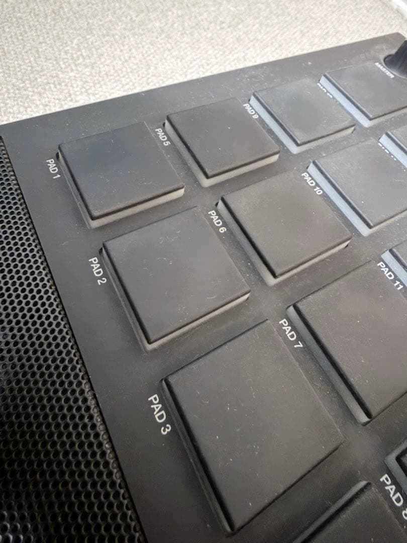 Akai Professional Sampler Mpc Live Ii
