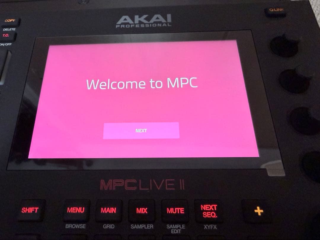 Akai Professional Sampler Mpc Live Ii
