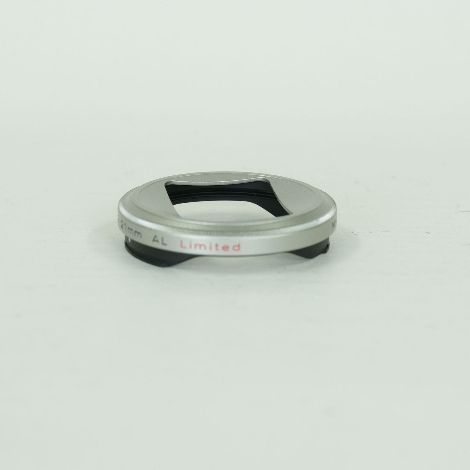 Pentax Lens (Single Focus) Hd Da21Mm F3.2Al K