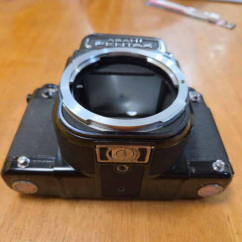 Large Format Medium Cameras (Film) Asahi Pentax 6X7