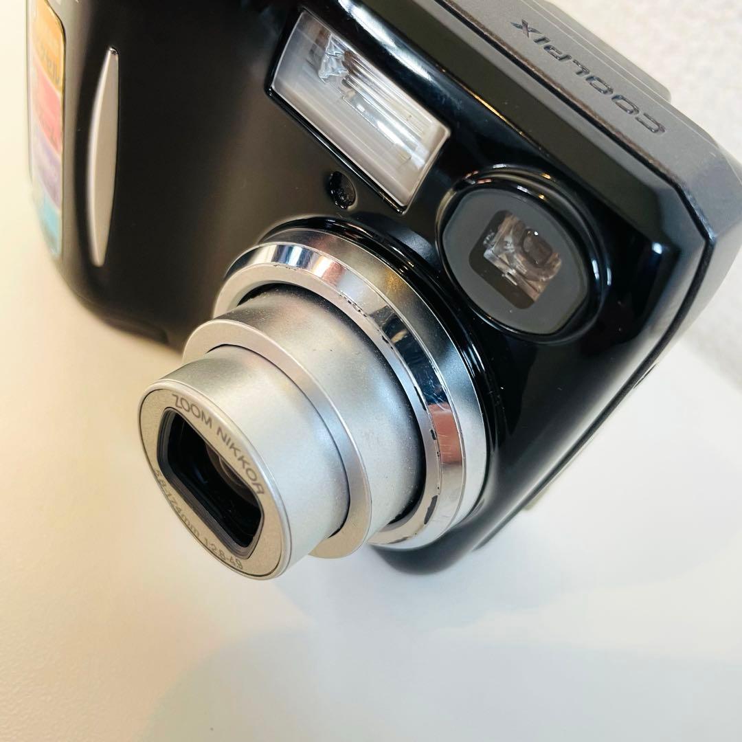 Nikon Compact Digital Camera Coolpix 4100