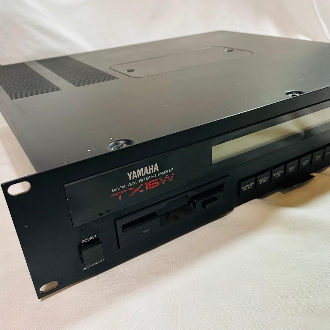 Sampler Yamaha Tx16W