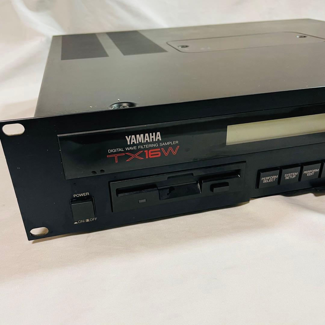 Sampler Yamaha Tx16W