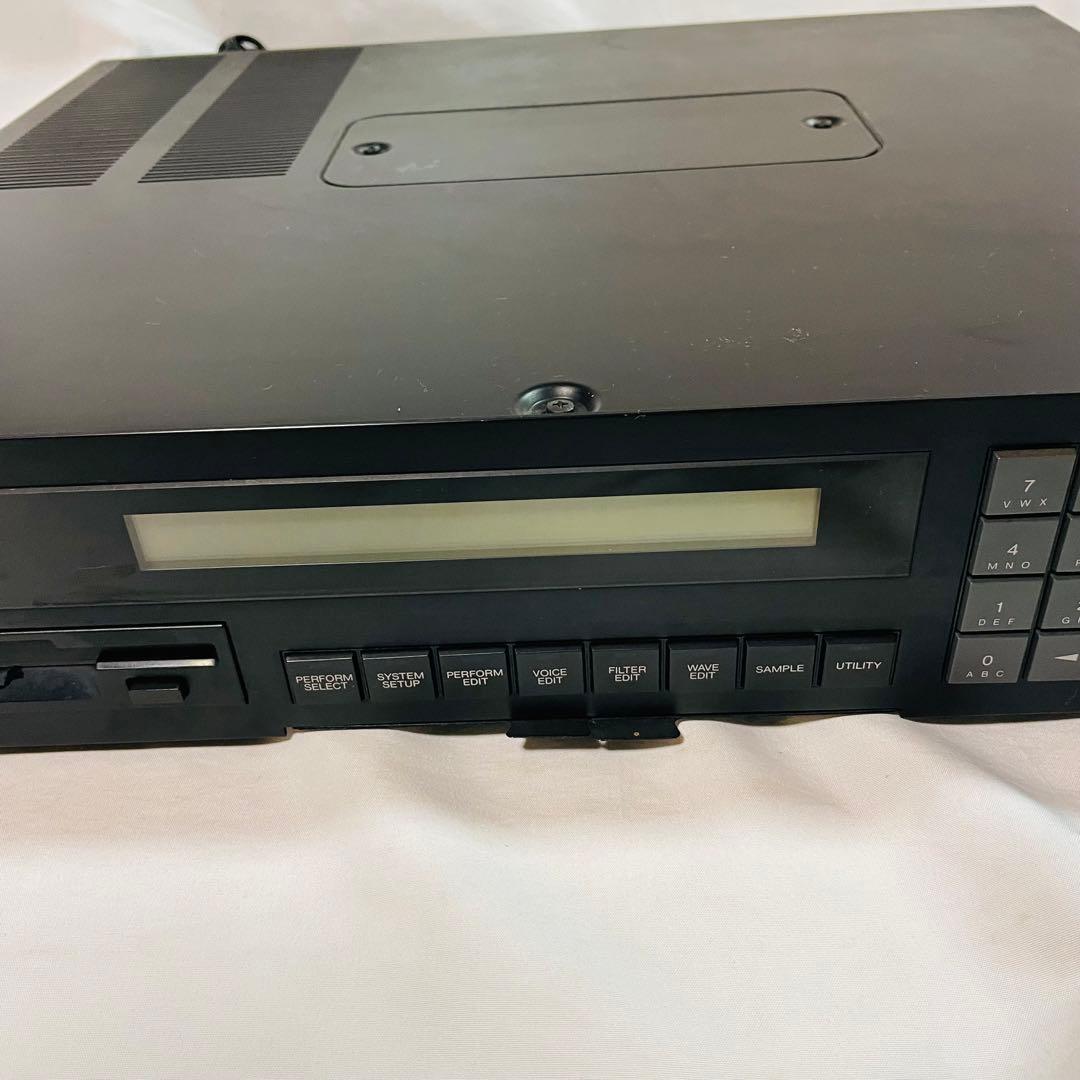 Sampler Yamaha Tx16W