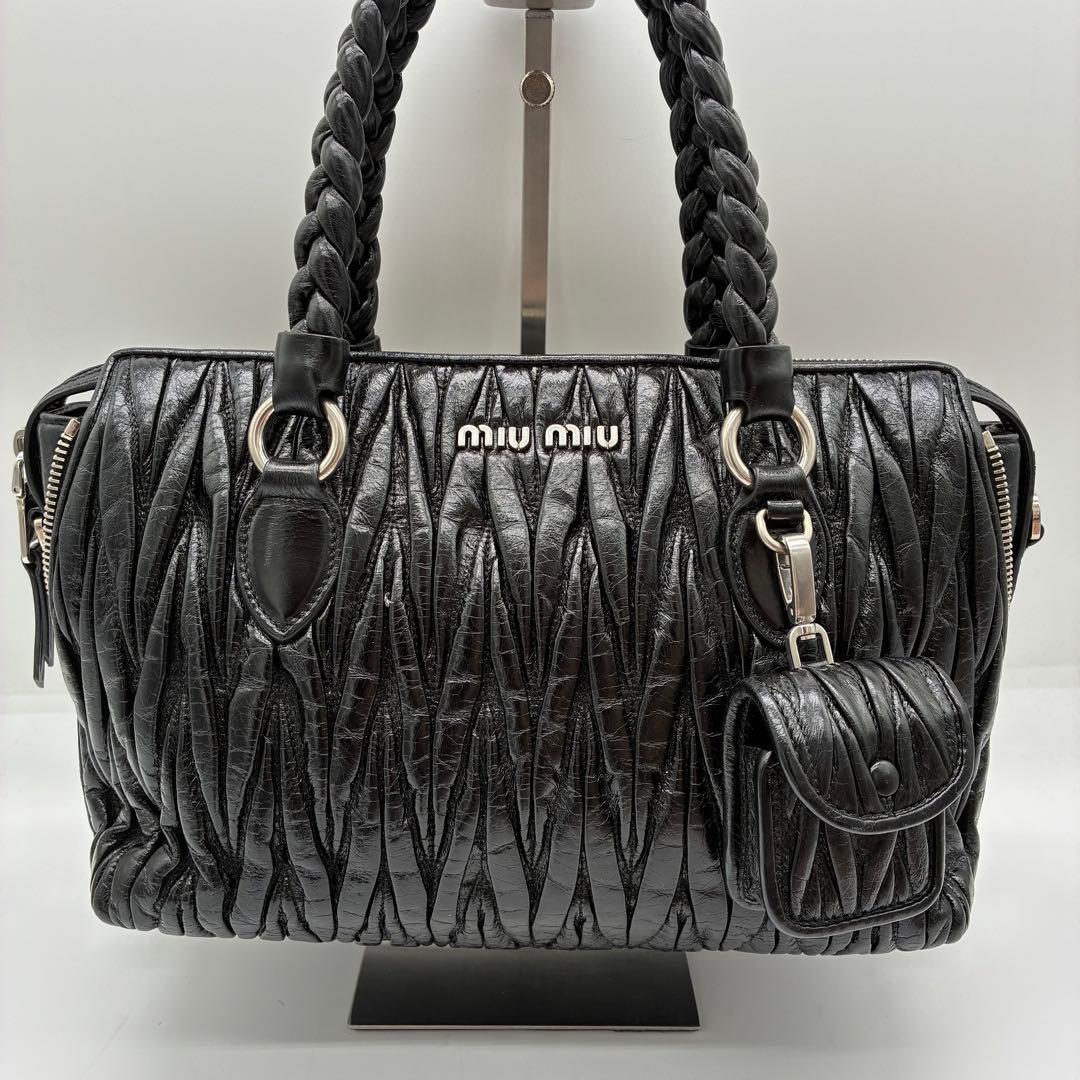 Miu Shoulder Bags 2023