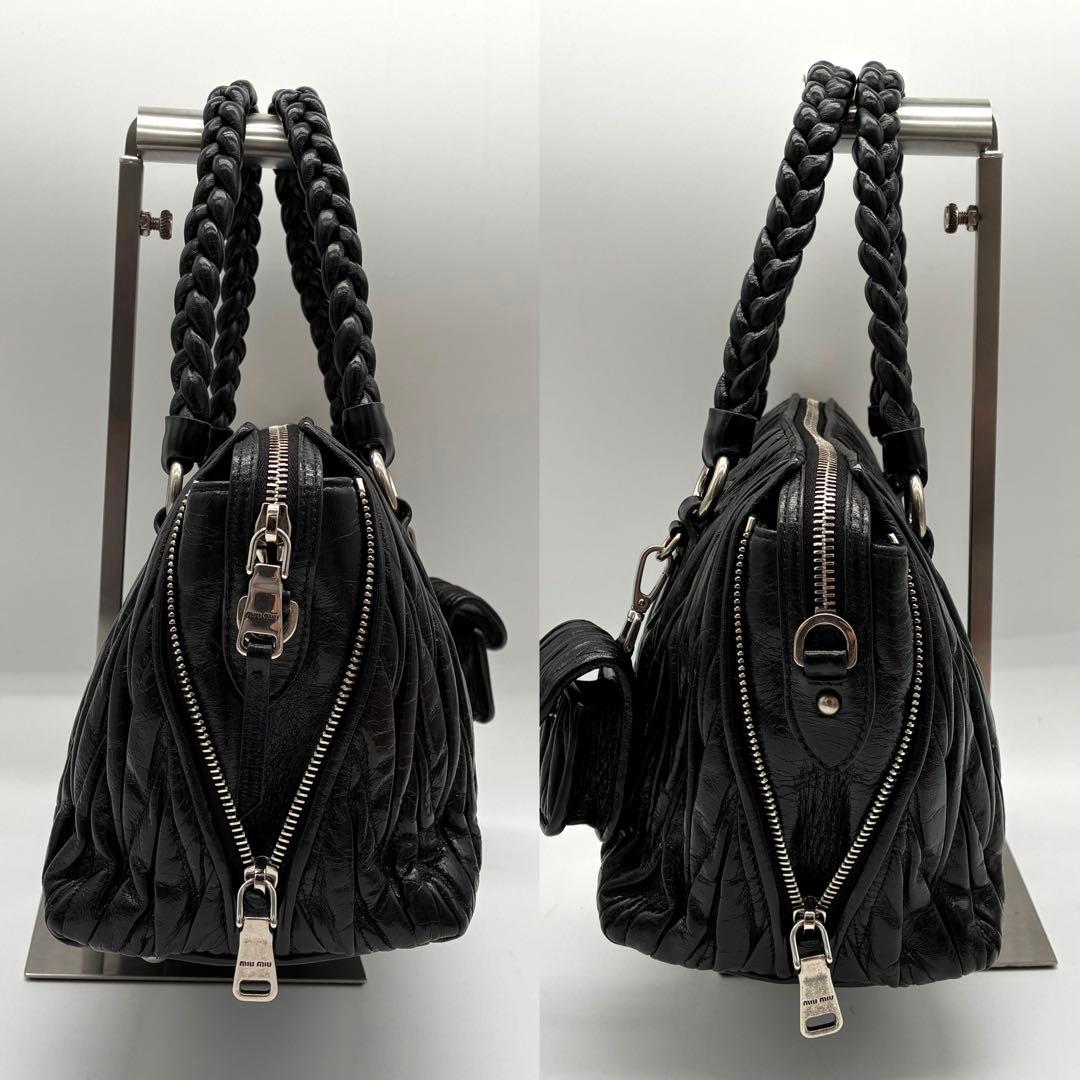 Miu Shoulder Bags 2023