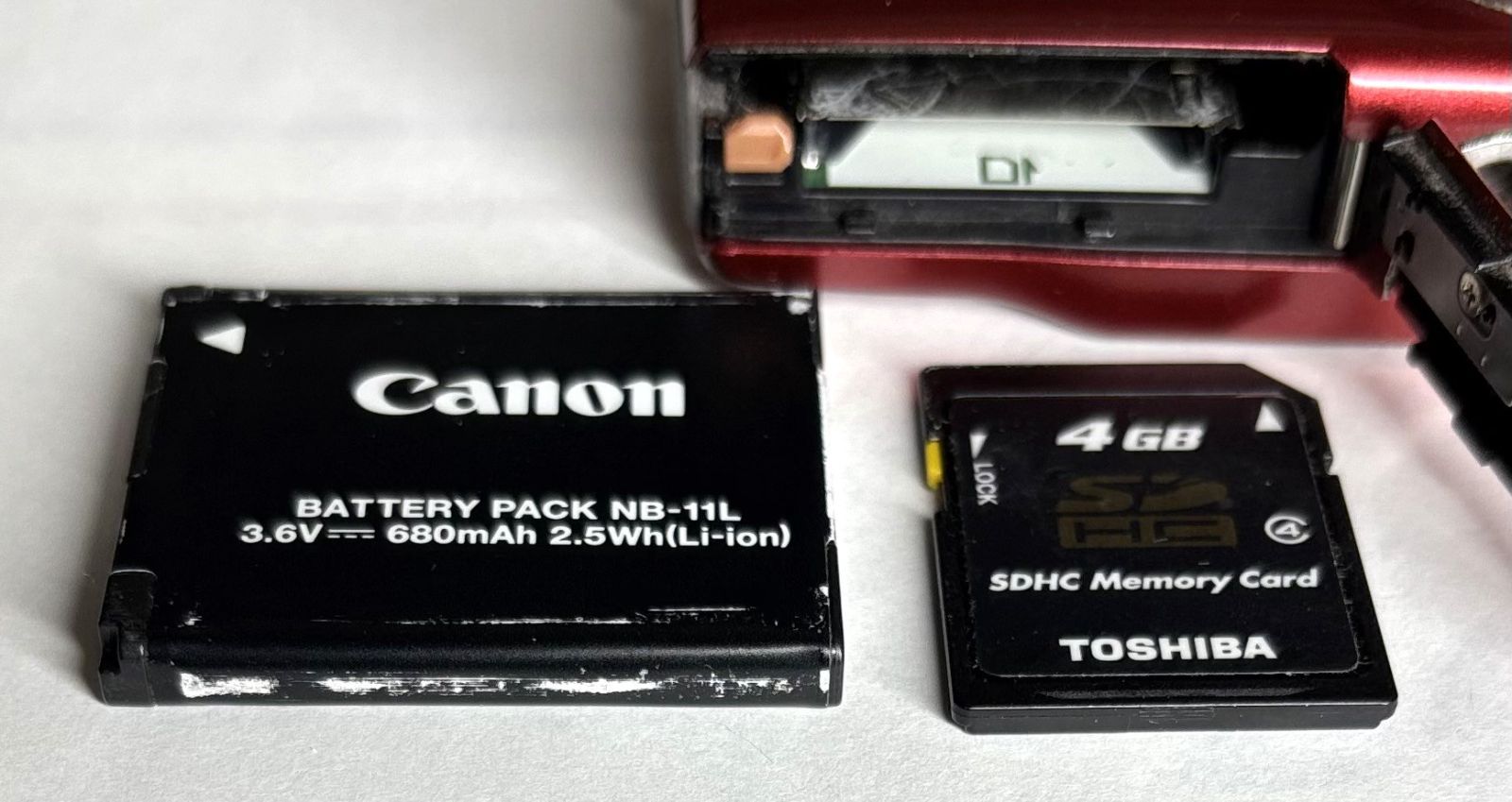 Canon Compact Digital Camera Ixy200 Pc2333 Hd 20Mp 8X Red /Sd (Ref# 6333)